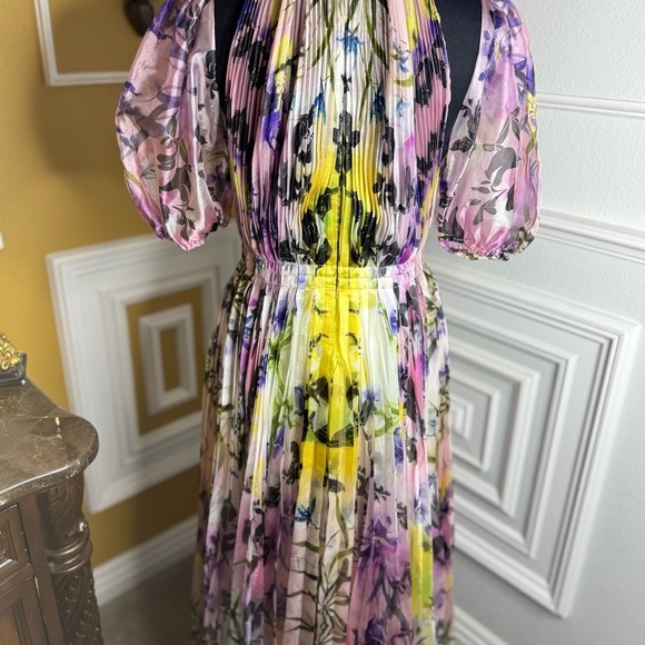 Bibhu Mohapatra x RTR
Puff Shoulder Printed Dress - Picture 6 of 14